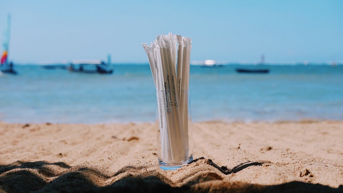 PLA Sebagai Pengganti Plastik